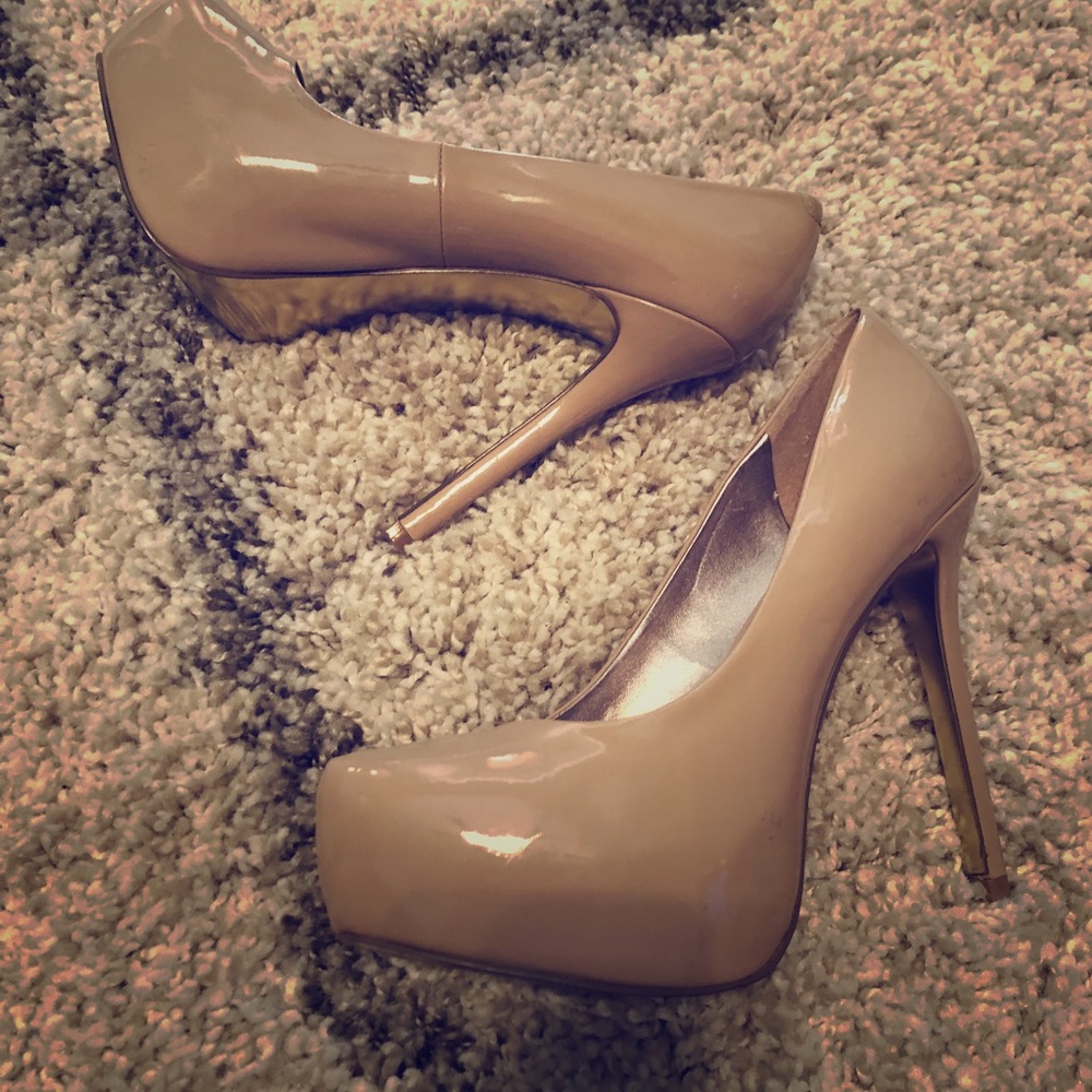 Patent Steve Madden heels 5in